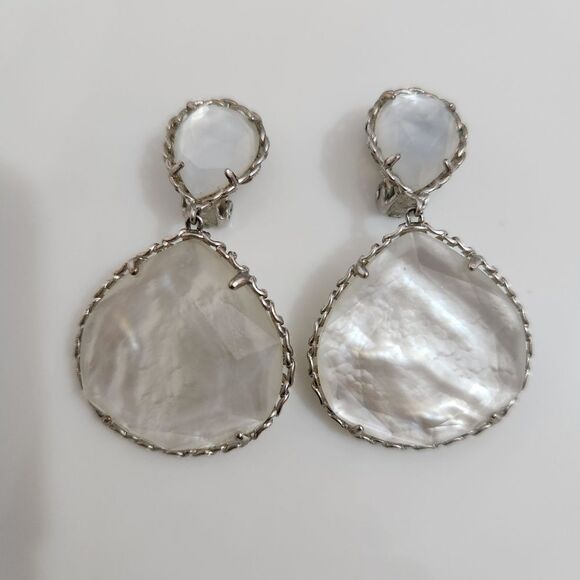 Kendra Scott Earrings - Picture 8 of 8